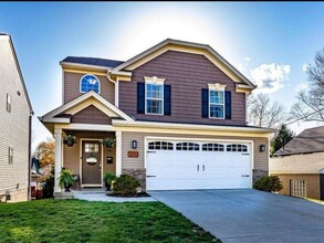 Building Photo - 3911 Lonsdale St