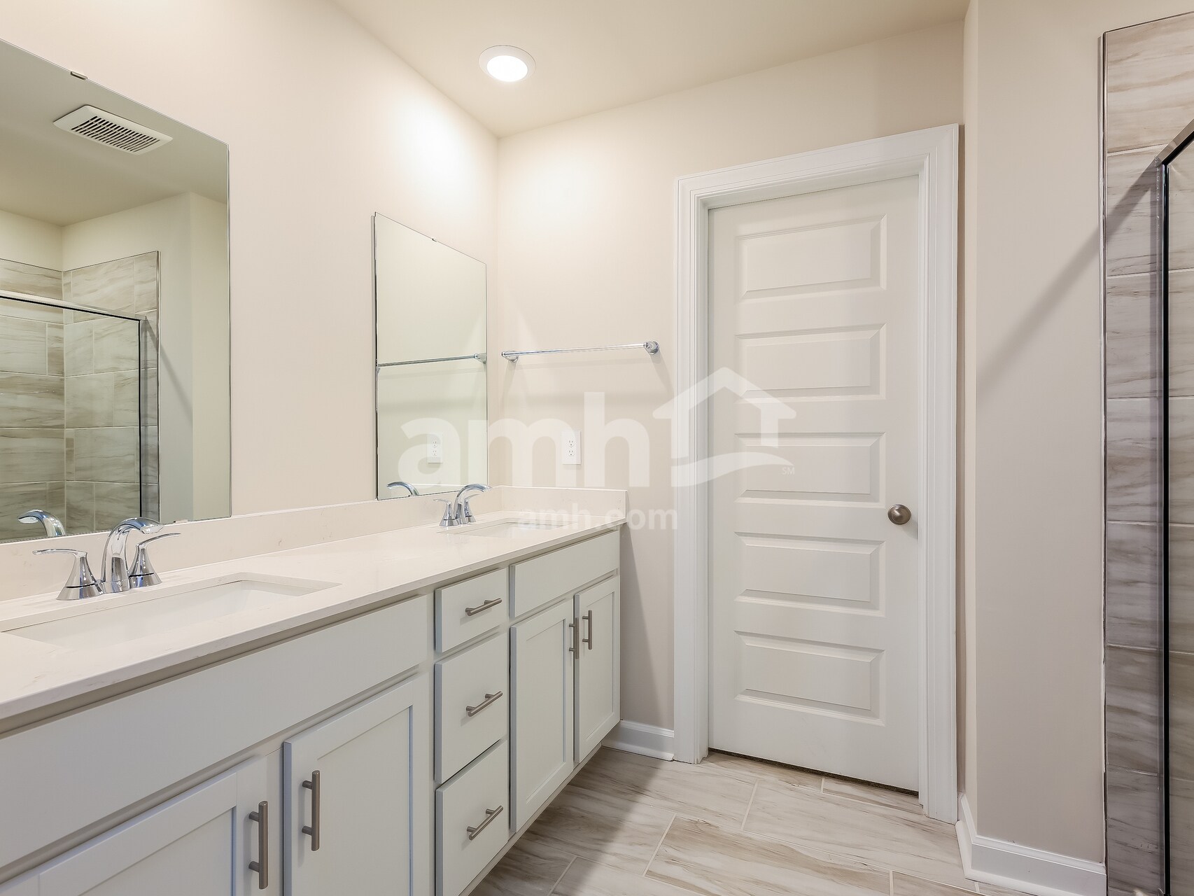 Building Photo - 307 Granby Trl