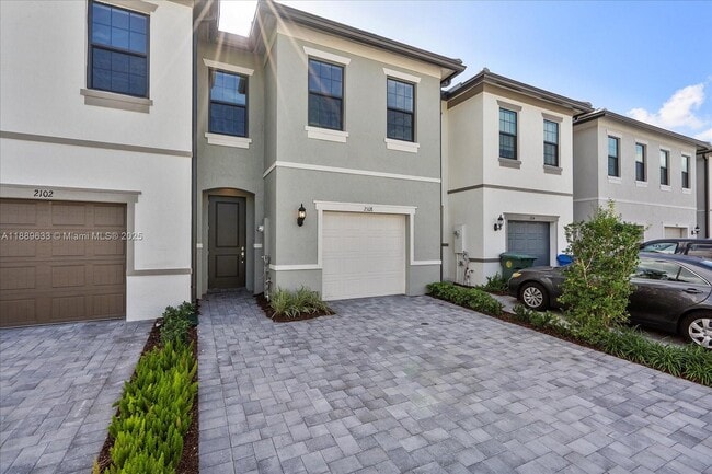 Building Photo - 2108 Appleton Cir N