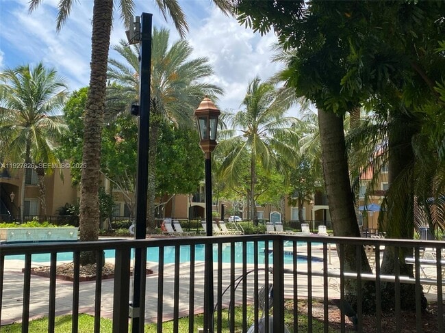 Building Photo - 8000 N Nob Hill Rd