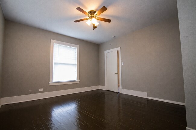 Building Photo - Convenient Home in Close Proximity to Downtown!