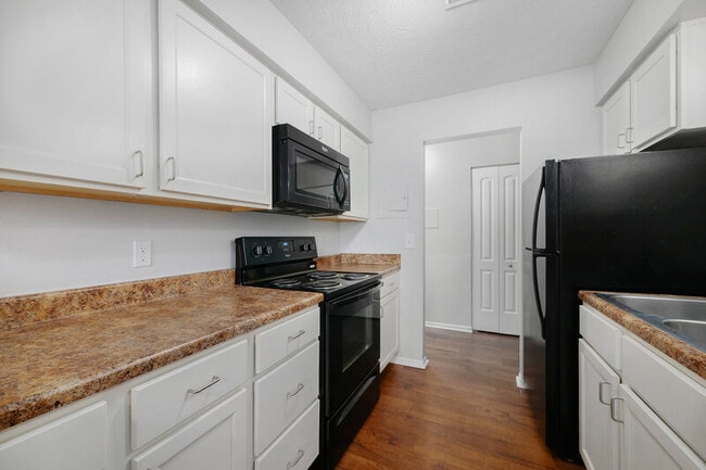 Building Photo - 11812 Arbor St