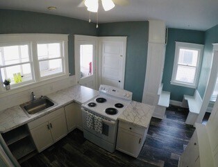 Kitchen - 315 S Franklin St