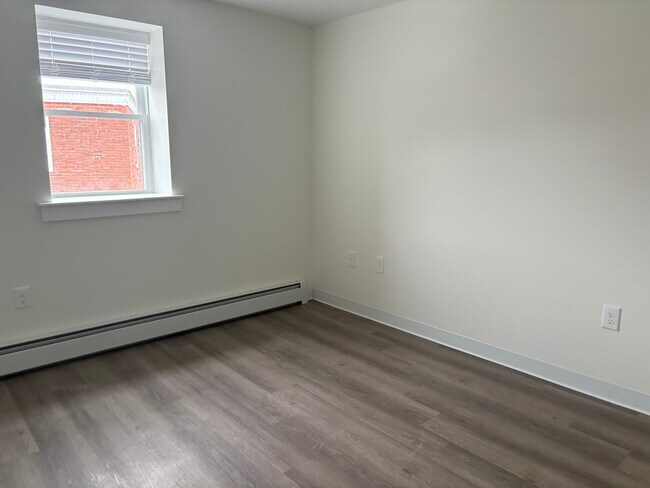 Building Photo - 1741 Washington St