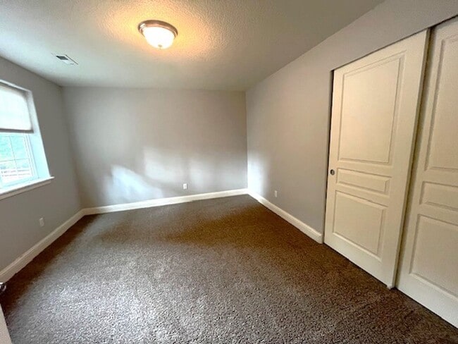 Building Photo - Newly Remodeled 4 Bedroom, Wilsonville, OR