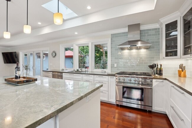 Building Photo - Single-Level Three-Bedroom Retreat in Napa...