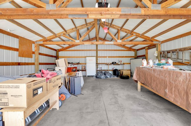 Building Photo - Charming Unfurnished Spokane Home with Large Shop in a Prime Northwest - Unfurnished