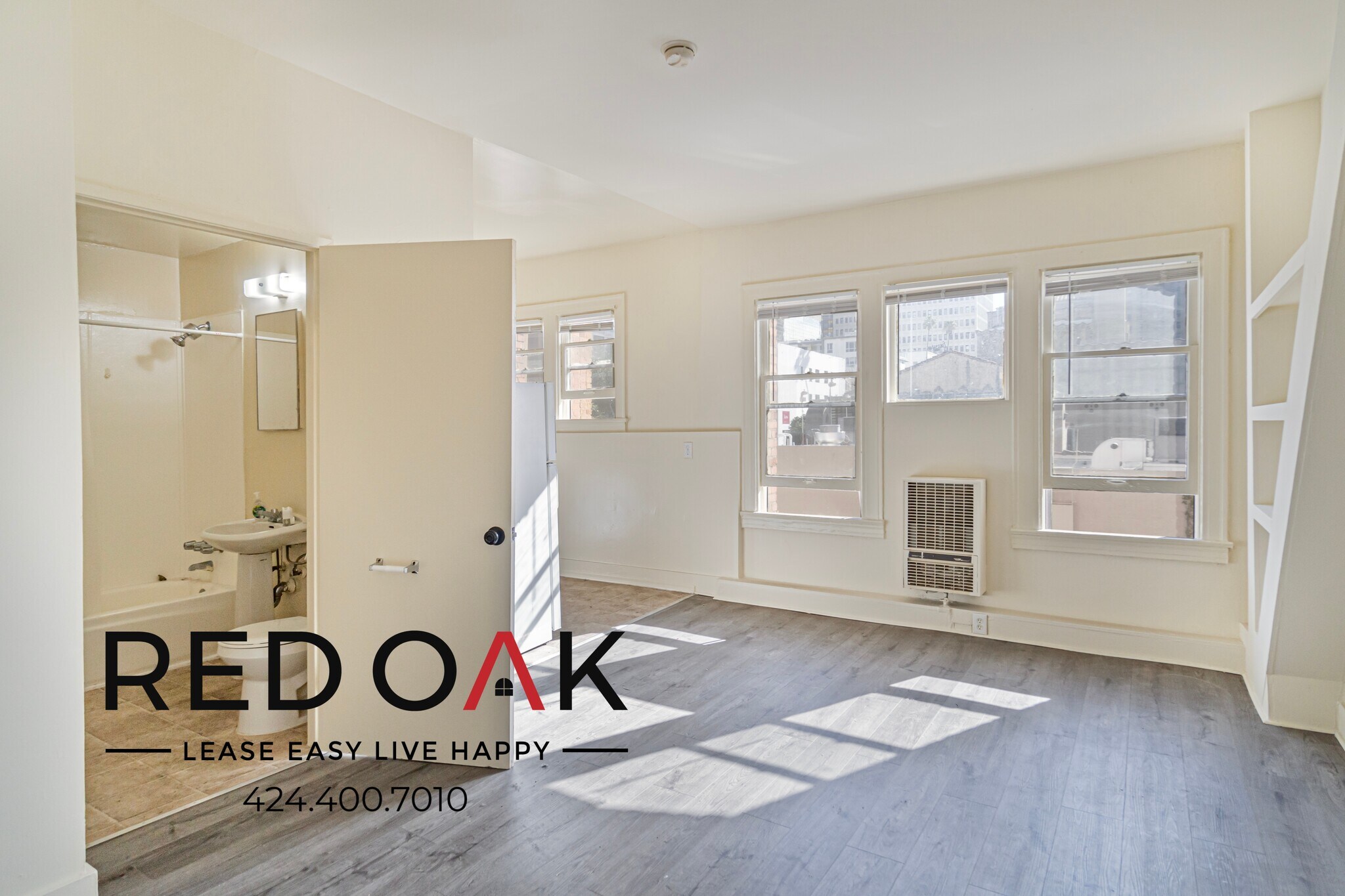 Building Photo - 537 S Kenmore Ave