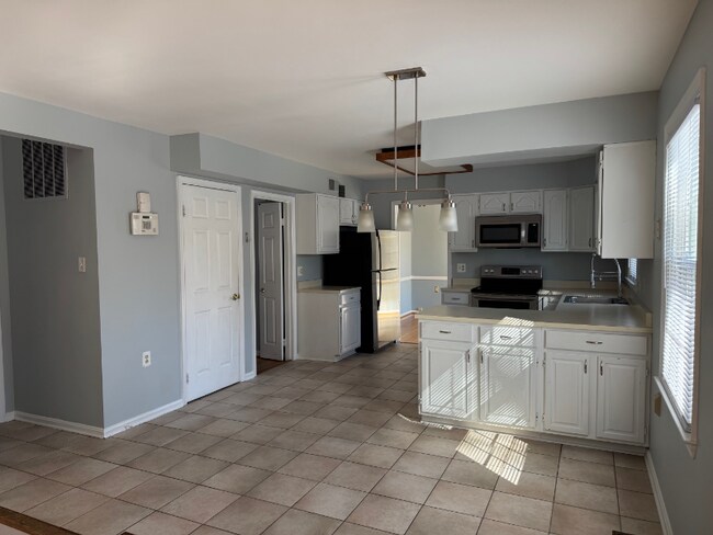 Building Photo - 4269 Berwick Pl