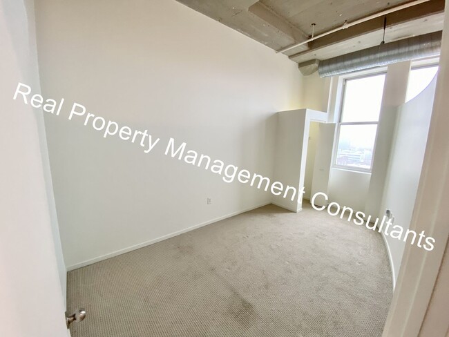 Building Photo - 2-Bedroom  in Western Auto Lofts