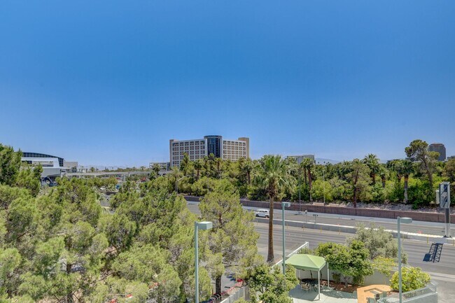 Building Photo - Highrise with view of Sphere