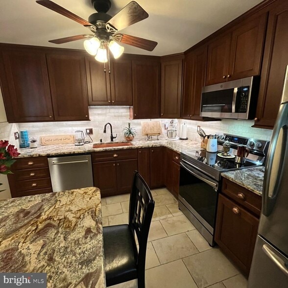 Building Photo - 171 Madison Ct