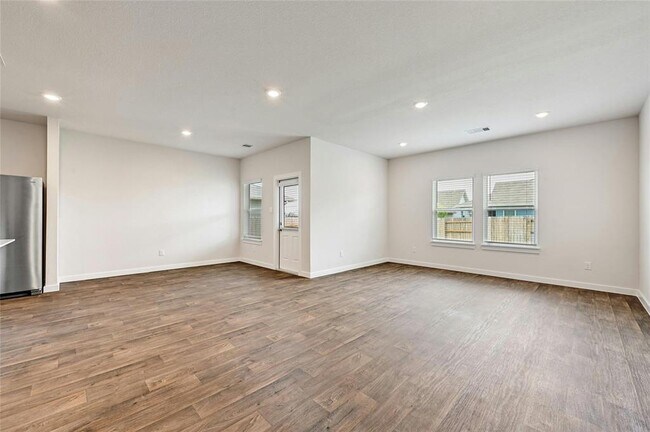 Building Photo - 313 Merriman Rd