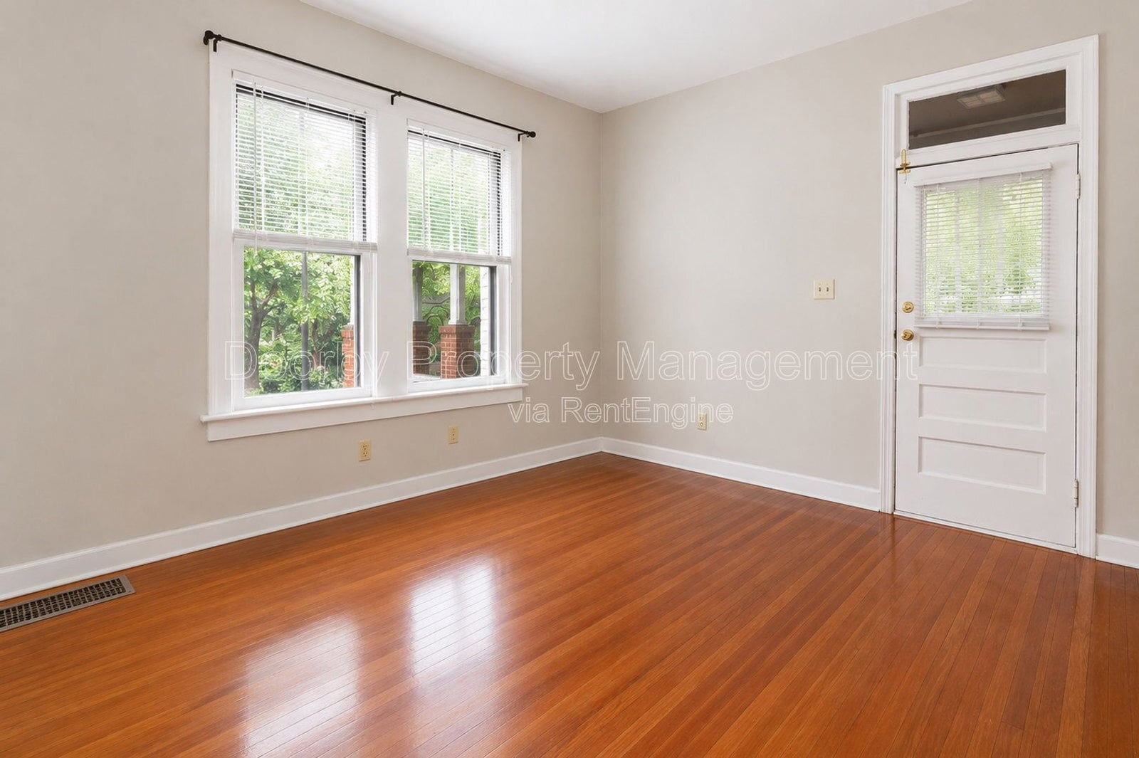 Building Photo - 318 Tremont St