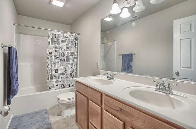 Building Photo - 2304 Blanche Ln