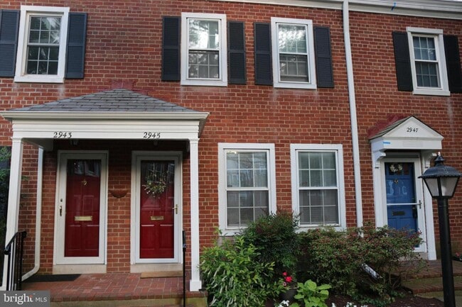 Primary Photo - 2945 S Columbus St