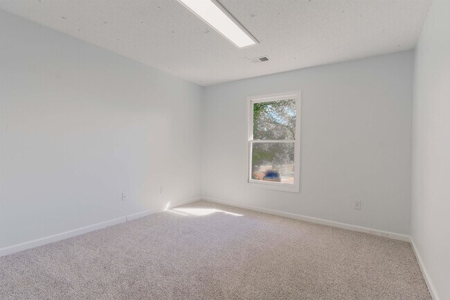 Building Photo - 1521 Wyndham Cove