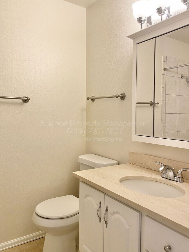 Building Photo - 2818 Dusk Dr