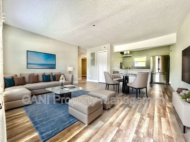 Building Photo - 418 Charles St