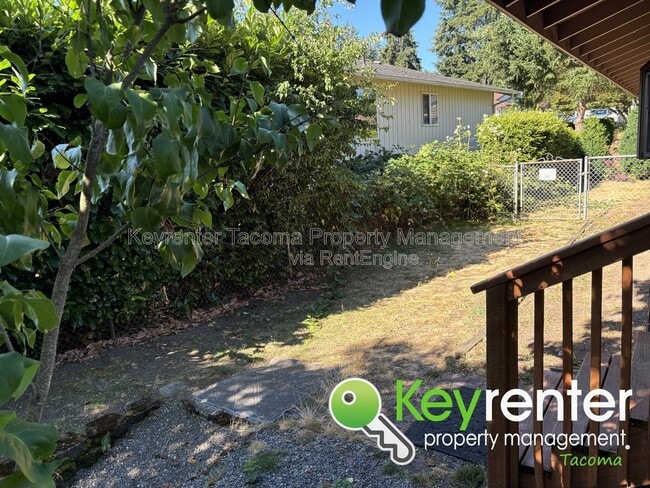 Building Photo - 2722 Cambridge Dr