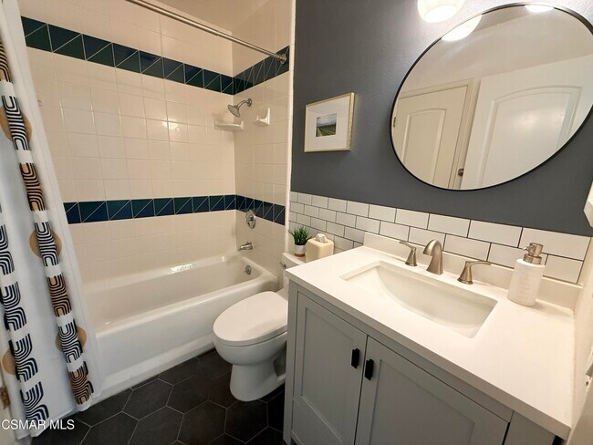 Building Photo - 647 Blue Oak Ave