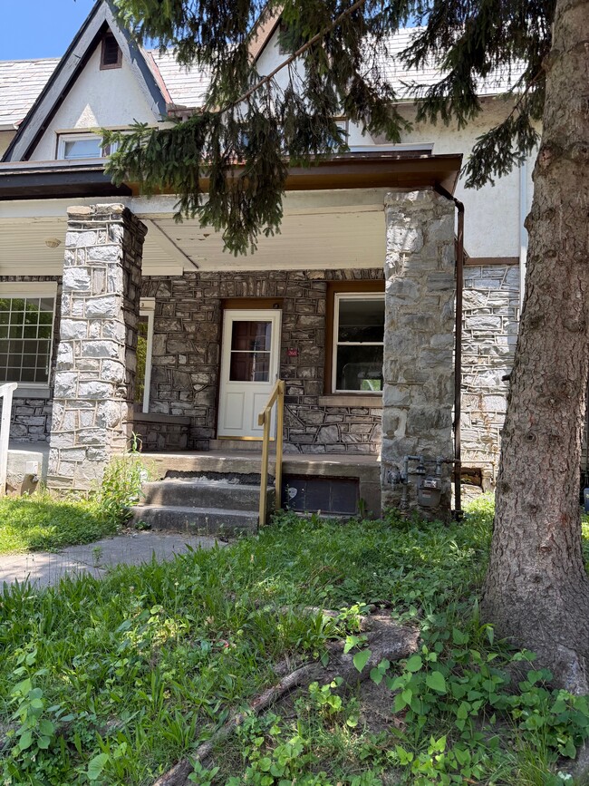 Primary Photo - 2611 N 4th St