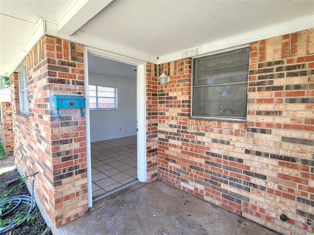 Building Photo - 1528 W Elm St