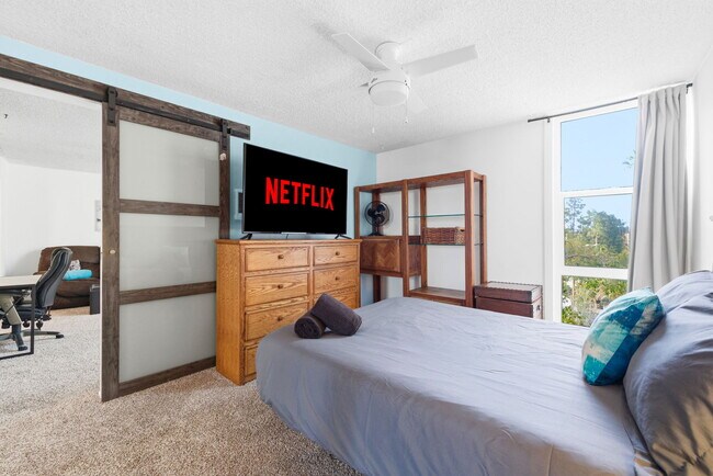 Building Photo - 3050 Rue D’Orleans