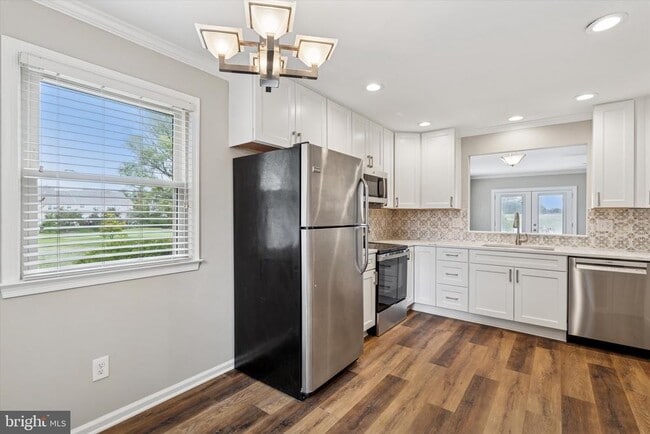 Building Photo - 214 Troon Ct