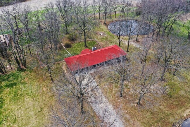 Building Photo - 2081 Willow Ln
