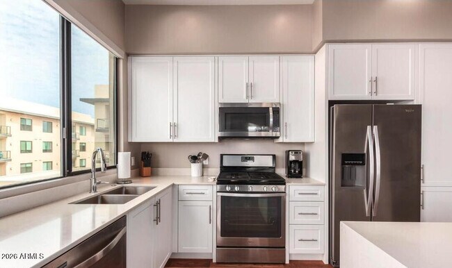 Building Photo - 7300 E Earll Dr