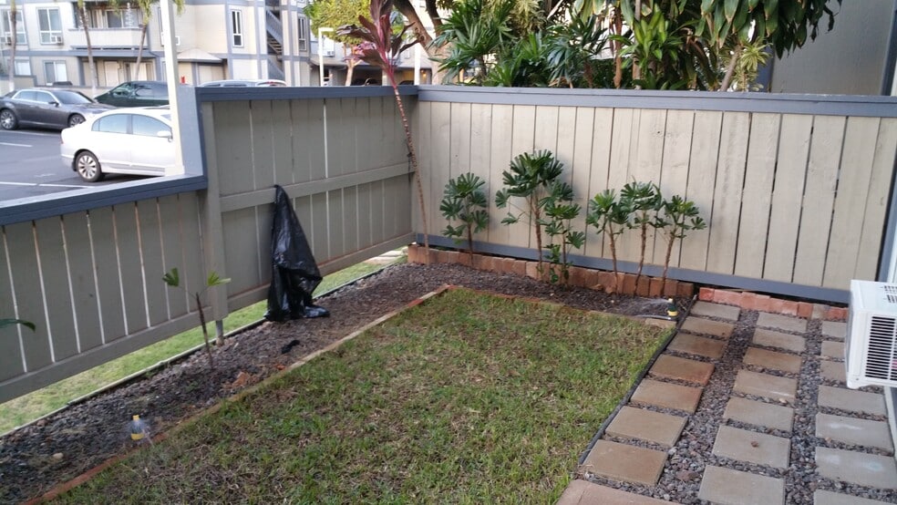 Building Photo - 91-257 Hanapouli Cir