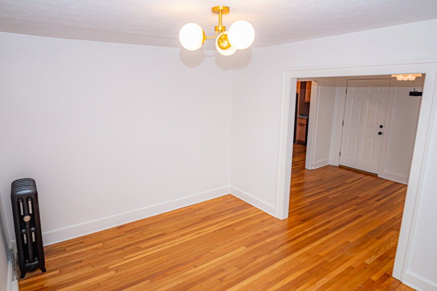 Building Photo - 13318 Madison Ave