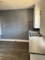 Building Photo - 2001 N Grand Ave