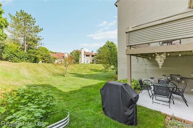 Building Photo - 732 Hamilton Ct