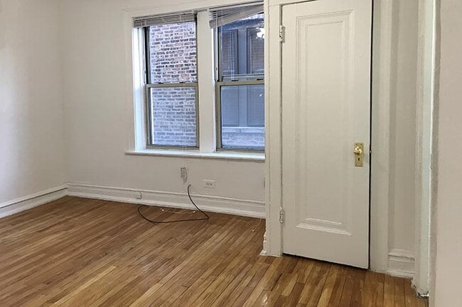 Floorplan - 5034-5046 S. Woodlawn Avenue