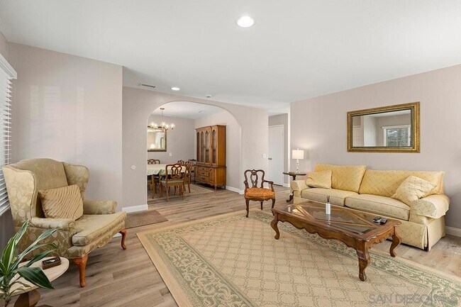 Building Photo - 339 Willowspring Dr N