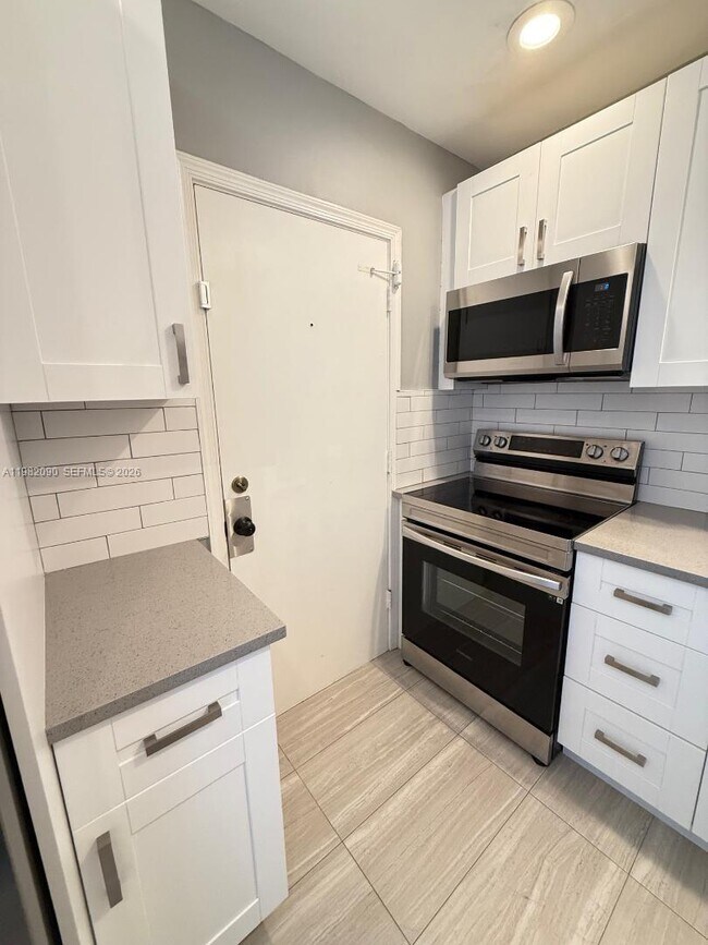 Building Photo - 2261 NE 67th St