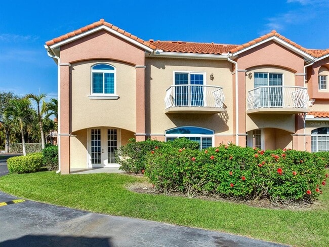 Building Photo - 6302 Vista Verde Dr W