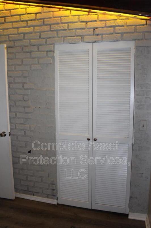 Building Photo - 107 Eastwood Ave