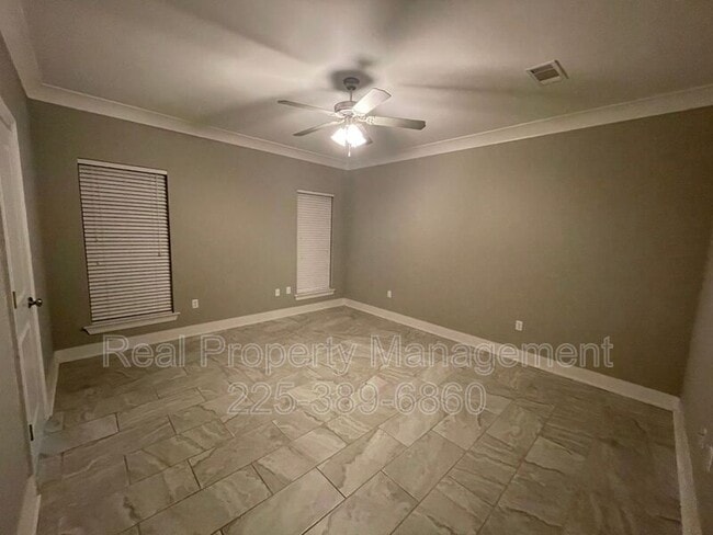 Building Photo - 12459 N Stumberg Villas Ct