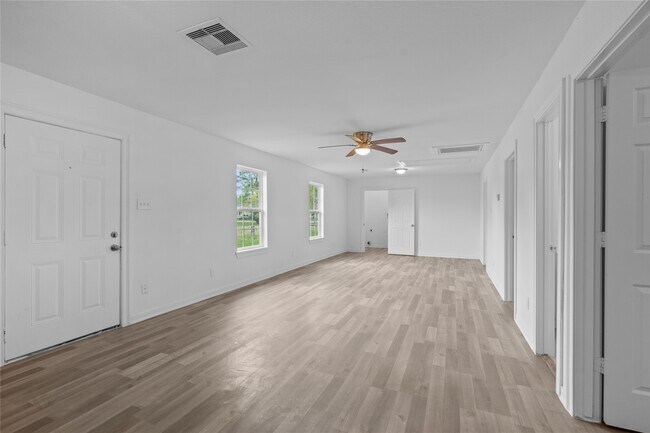 Building Photo - 99 Brownwood Dr