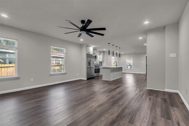 Building Photo - 116 Gans St