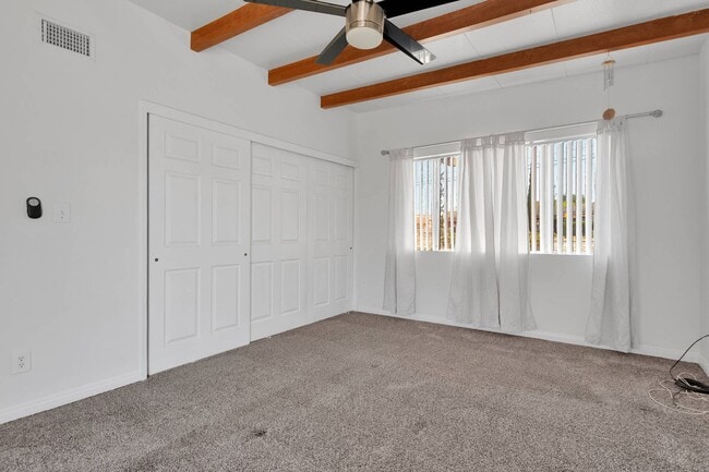 Building Photo - ADORABLE 1 BEDROOM 1 BATH IN HESPERIA