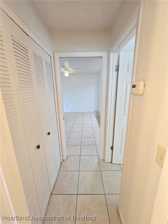 Building Photo - 4014 Vilabella Dr