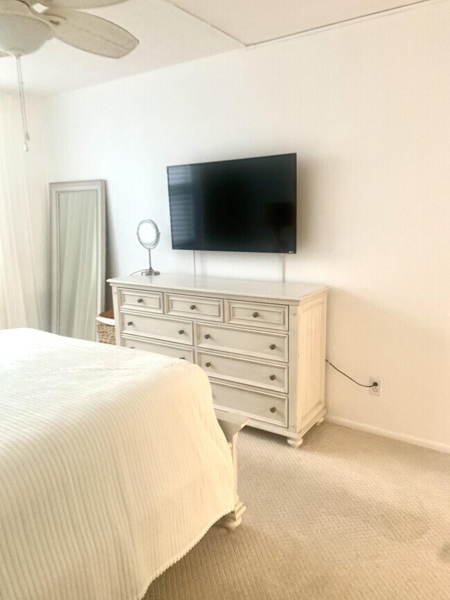 Building Photo - 2840 S Ocean Blvd