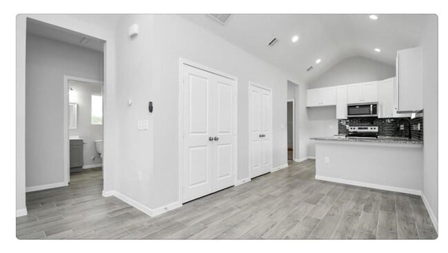 Building Photo - 1833 Rd 5740