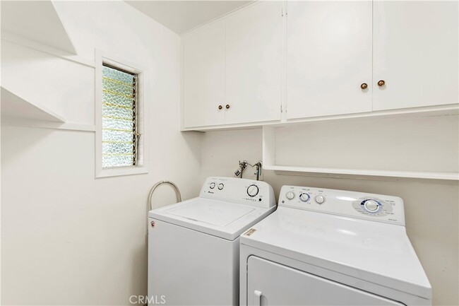 Building Photo - 7 Blue Lagoon