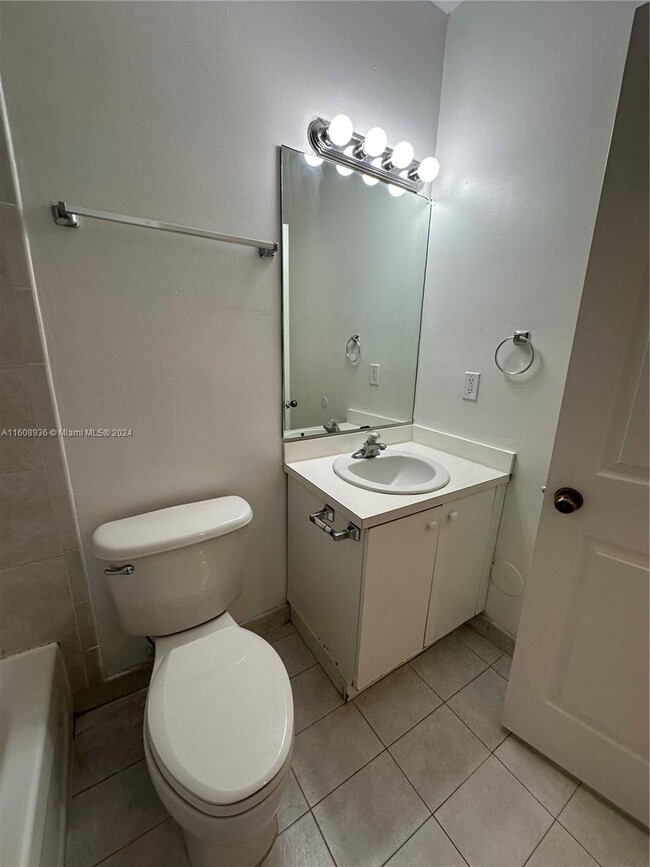 Building Photo - 2731 NE 3rd Dr