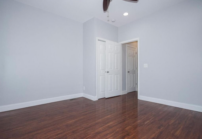 Building Photo - Beautiful Fully Renovated Baltimore City R...